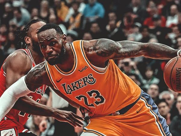 风云突变布莱顿关键时刻更衣室发声;NBA常规赛版图或变;悬念犹存;球队文化再被提及 风云突变布莱顿关键时刻更衣室发声;NBA常规赛版图或变;悬念犹存;球队文化再被提及