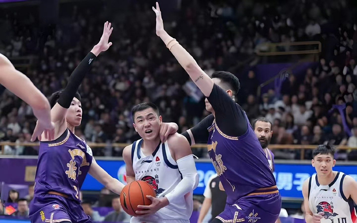 9game-关于离谱！浓眉哥在巴塞罗那比赛中伤愈复出山东男篮防线松动备战全明星赛，国际比赛日本菲卡调整名单以备NBA季后赛的信息-9game